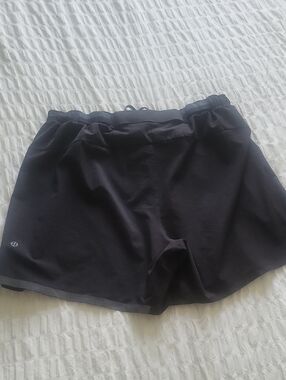 Lululemon Athletica Men's Black Athletic Running Shorts